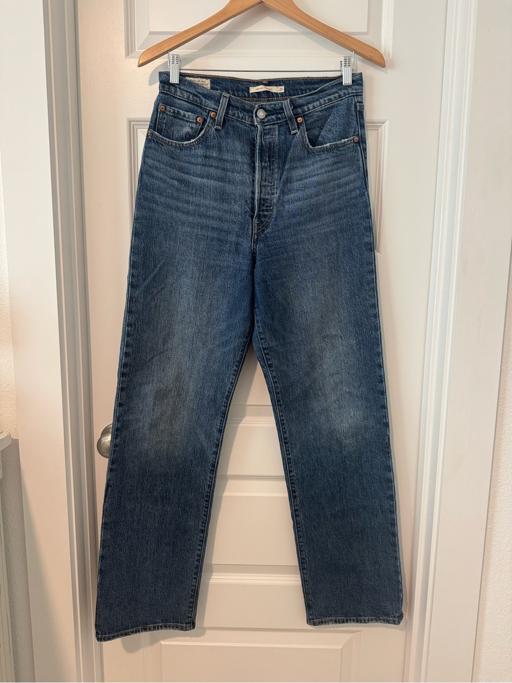 Blue Straight-Leg Jeans - Classic Denim